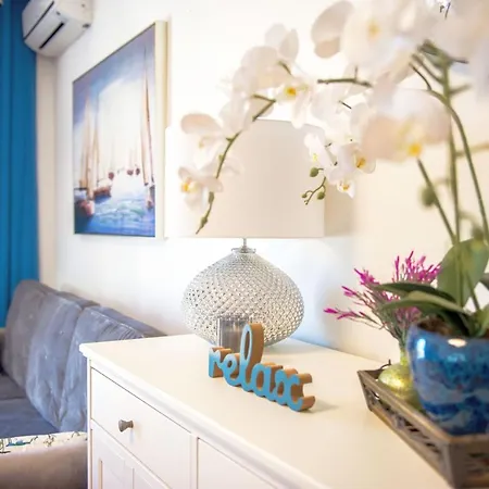 ヴィラ Madu --- Entire Private With Jacuzzi トロギール