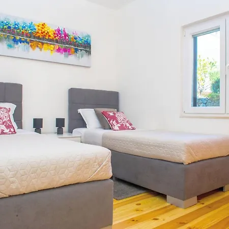 Madu --- Entire Private With Jacuzzi *