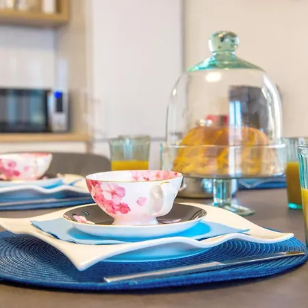 Madu --- Entire Private With Jacuzzi トロギール