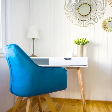 Madu --- Entire Private With Jacuzzi トロギール