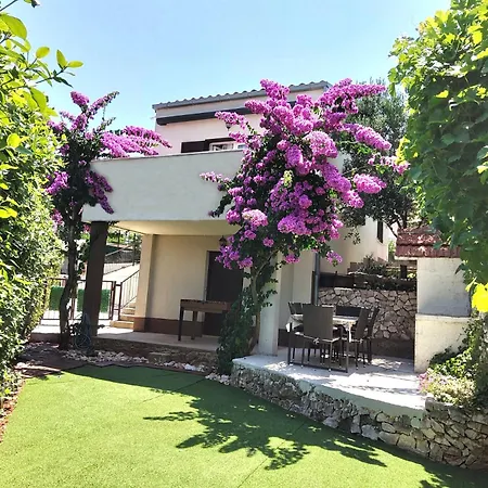 Madu --- Entire Private With Jacuzzi Trogir