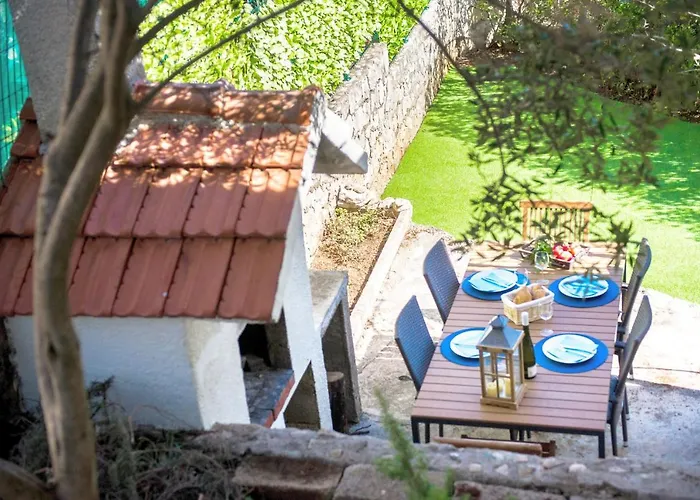 Madu --- Entire Private With Jacuzzi *