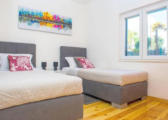 Madu --- Entire Private With Jacuzzi *