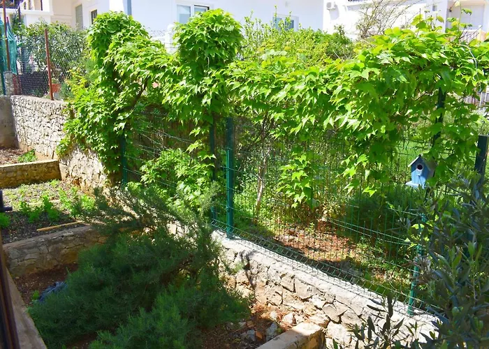 Madu --- Entire Private With Jacuzzi *