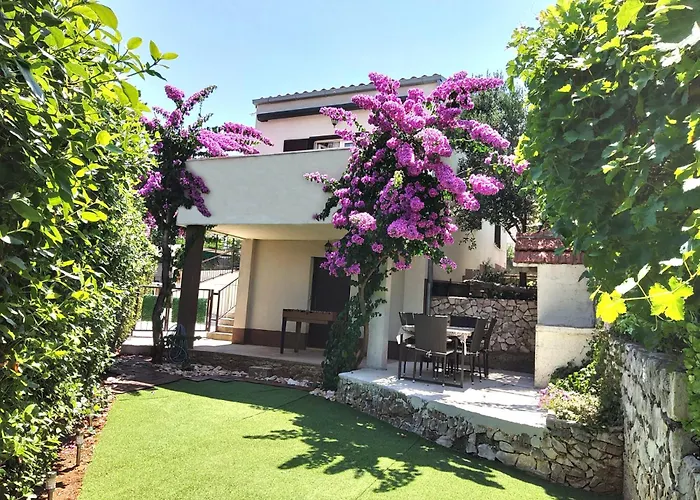 Madu --- Entire Private With Jacuzzi Trogir